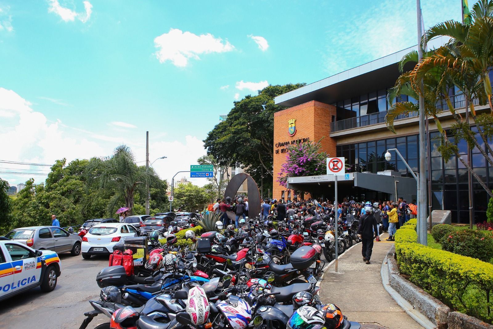 Prefeitura sanciona lei que cria 'Dia do Municipal do Motociclista' em BH