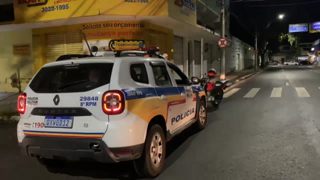 Foto mostra operação da Polícia Militar em Governador Valadares