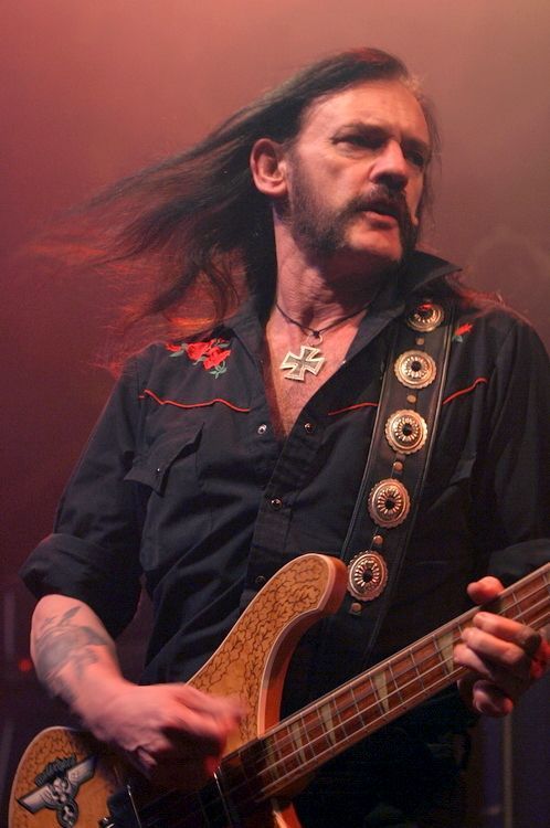 Mulher diz que se comunicou com espírito de vocalista do Motörhead