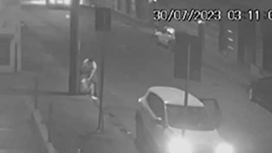 Motorista de app abandou a jovem na calçada