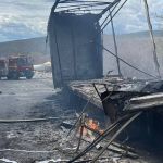 Vídeo: caminhoneiro morre carbonizado em acidente com carreta na BR-116 