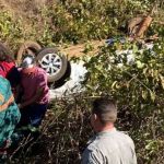 Motorista é sequestrada, estuprada, feita refém por 300 km e foge após fazer carro capotar