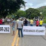 Dnit faz operação tapa-buracos após protestos na BR-262 em Rio Casca  