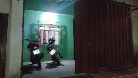 Motos foram encontradas na rua Pastor Antônio Guido Martuchelle, 52B, no bairro Tropical