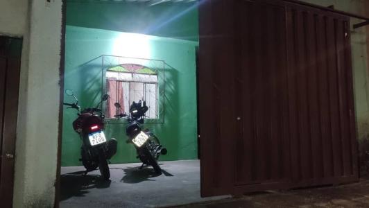 Motos foram encontradas na rua Pastor Antônio Guido Martuchelle, 52B, no bairro Tropical