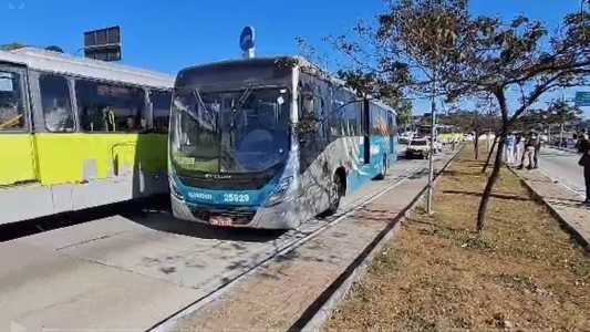 Move Metropolitano se envolveu em acidente na avenida Antônio Carlos