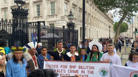 Movimentos protestam contra impunidade da BHP Billiton, controladora da Samarco