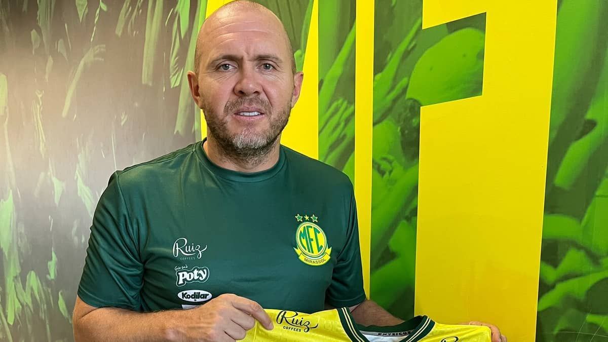 Mirassol anuncia técnico Mozart Santos para sequência da Série B 