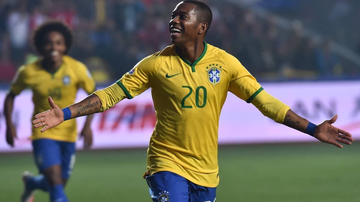 Caso Robinho: MPF concorda com prisão e revela endereços de ex-atacante