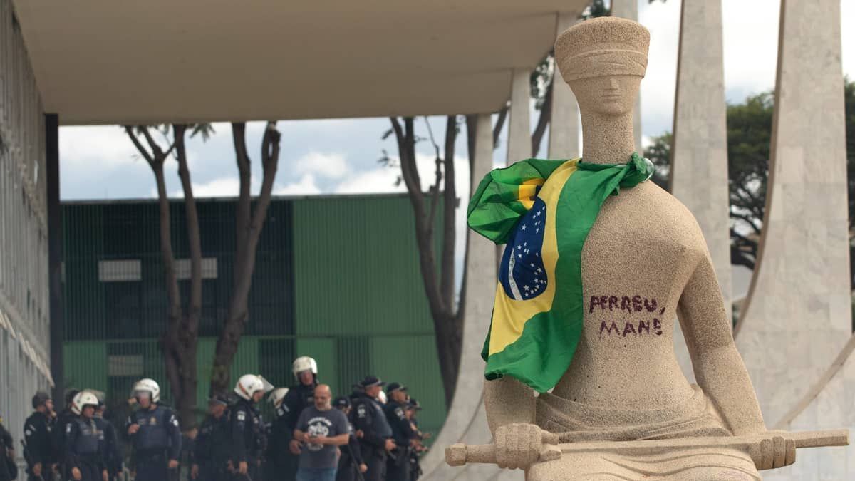MPF pede condenação de 40 pessoas envolvidas nos atos de 8 de janeiro
