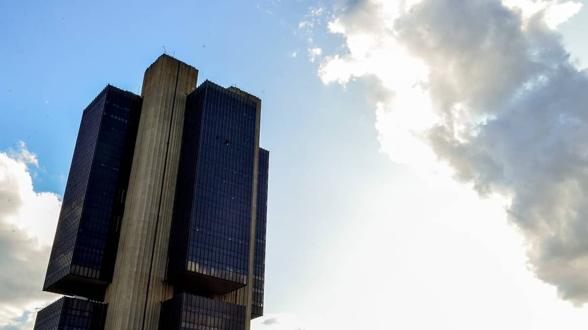 Banco Central adia exigência de login único para acesso ao Registrato