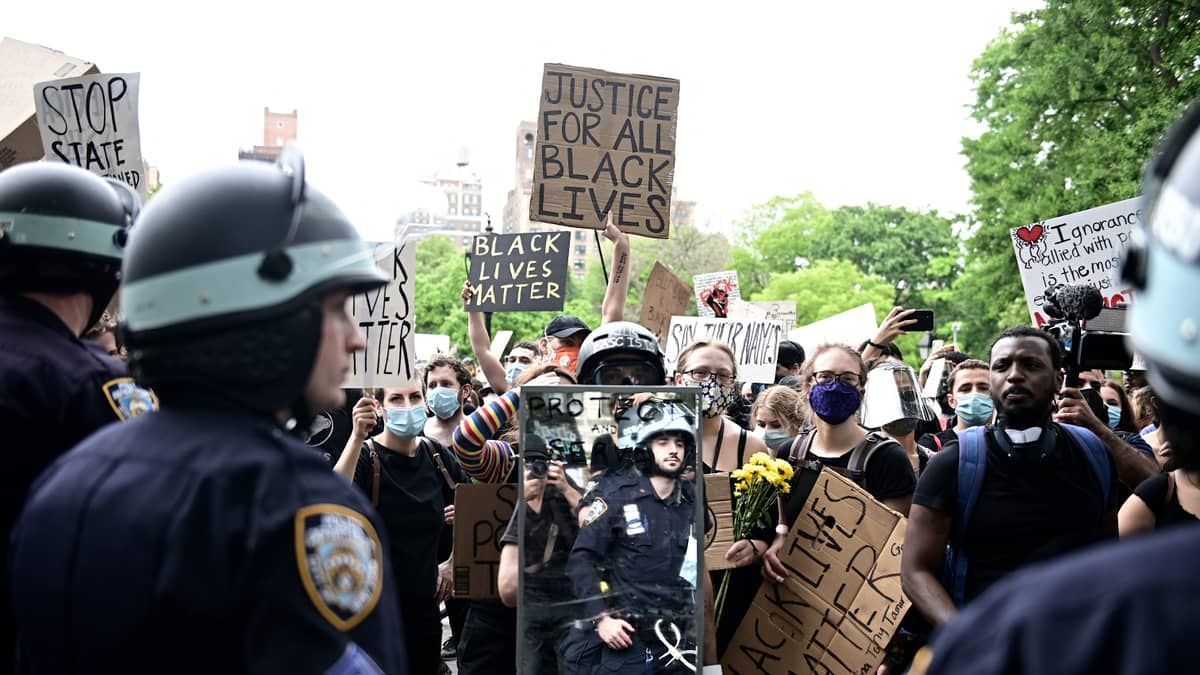 Nova York pagará indenização milionária por violência policial em protestos 