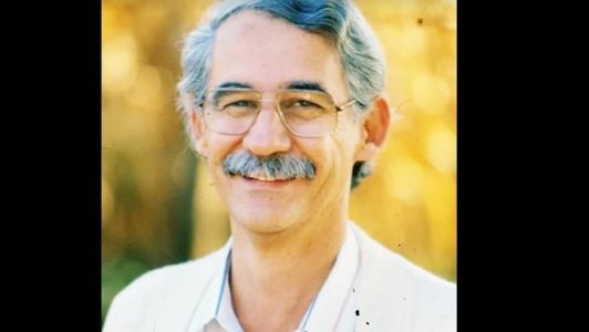 Muito querido, ele desenvolveu uma sólida carreira acadêmica, obtendo títulos de doutorado, pós-doutorado e livre-docência.