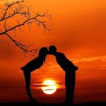 Mais de 65% dos usuários do Tinder são comprometidos, aponta estudo