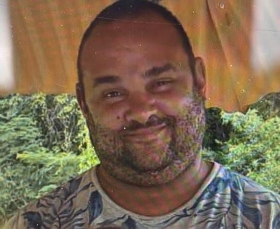 Mulher atacada pelo ex com martelo e motosserra na Grande BH tinha medida protetiva contra ele
