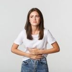 Quais são os sintomas de uma flora intestinal danificada e como detectá-los?