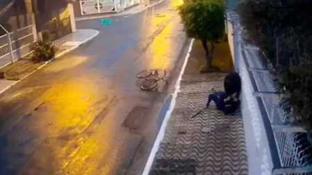 Mulher é agredida e arrastada por ladrão no litoral de SP