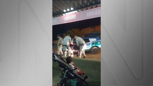 Mulher é agredida por policial militar durante abordagem em Goiás; veja vídeo.