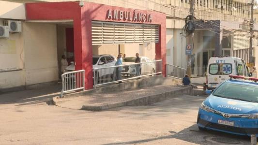Mulher é baleada nas costas em blitz no Rio, e PM afasta policiais.