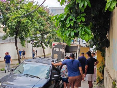 Mulher é morta com seis tiros pelo ex-namorado ao lado da filha, em BH ‘Papai matou a mamãe’