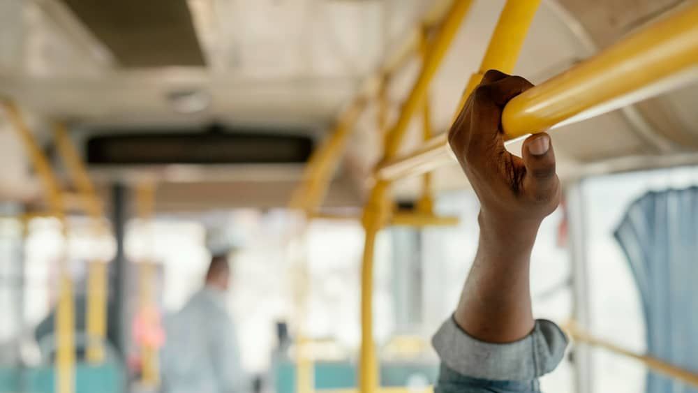 Empresa terá que pagar R$ 20 mil para passageira que sofreu acidente em ônibus