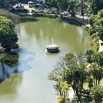 Funcionária pública que fez ofensas racistas no Parque Municipal, em BH, é levada para o presídio