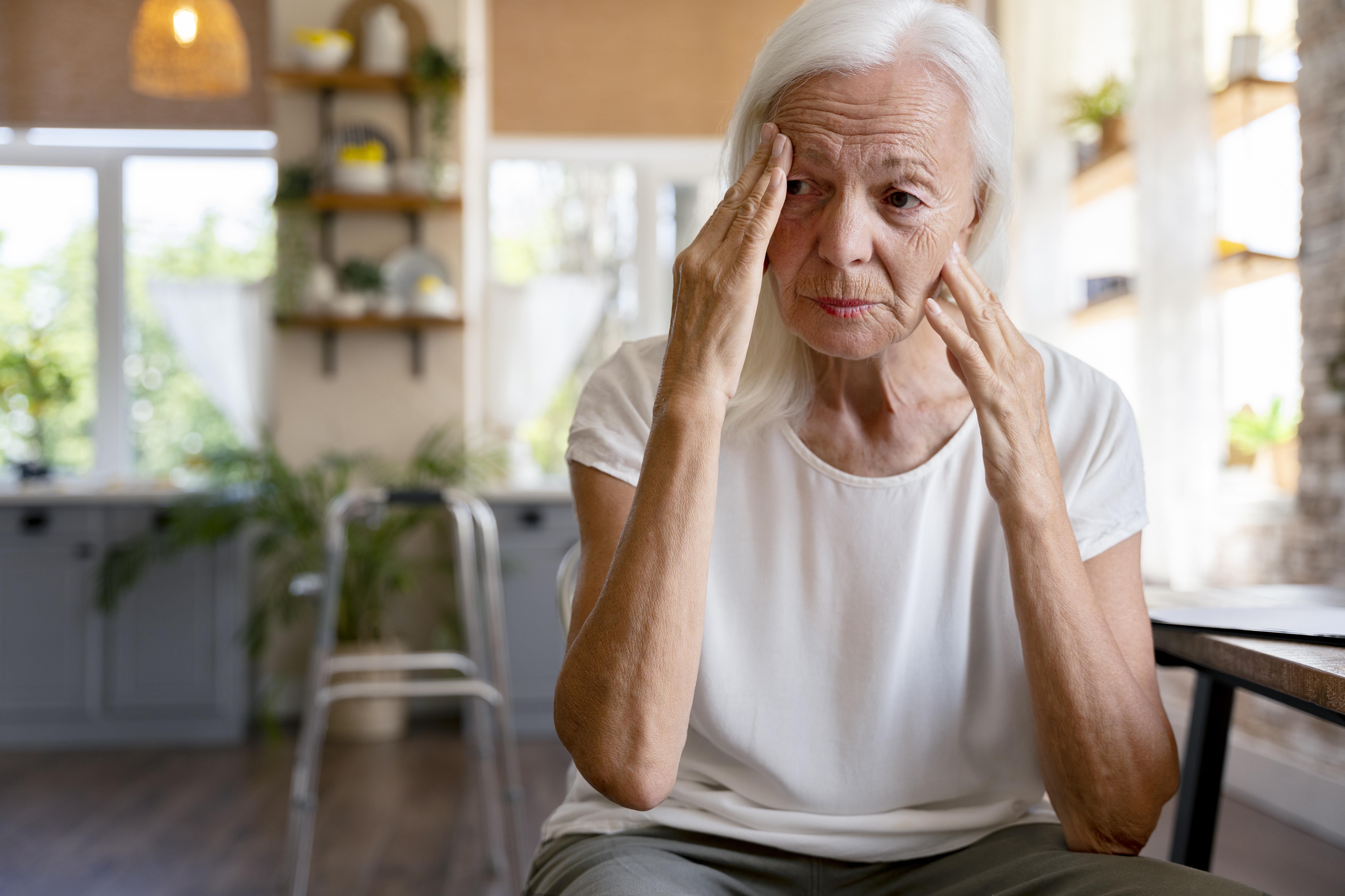 Alzheimer: estudo revela que hormônios contaminados podem transmitir doença