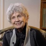 Morre Alice Munro, escritora canadense Nobel de Literatura, aos 92 anos