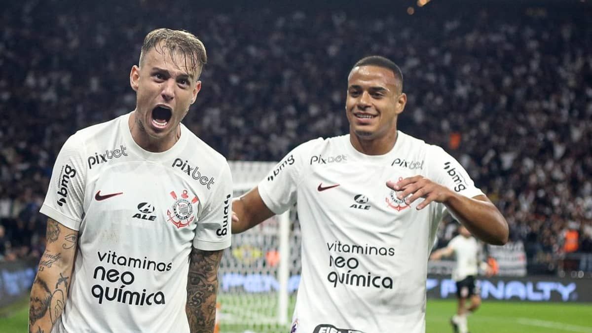 Corinthians fica entre os 100 clubes que mais faturaram com a janela de transferências no mundo