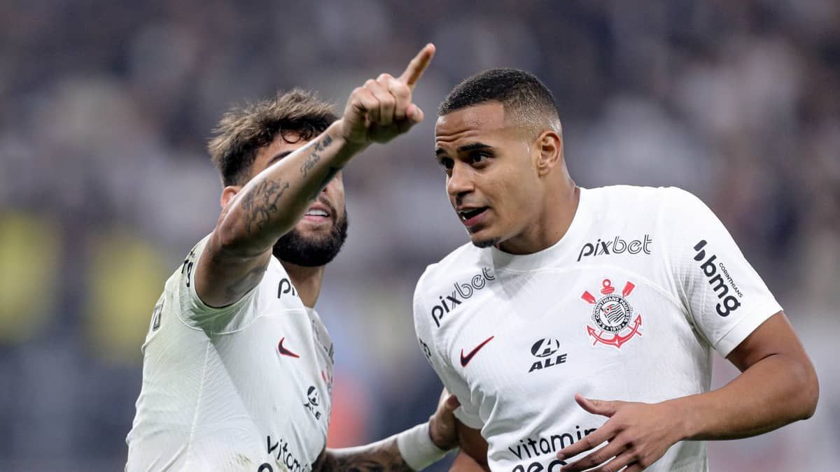 Murillo comenta possibilidade de deixar o Corinthians