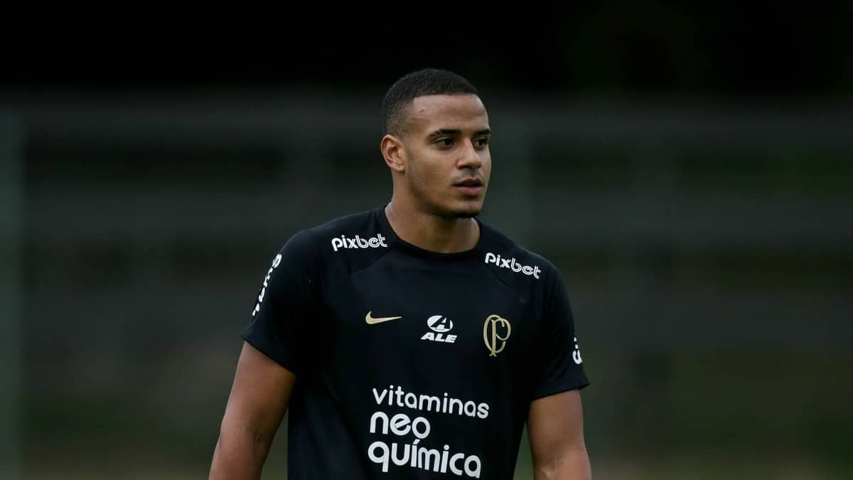 Murillo desfalca o Corinthians em treinamento no CT