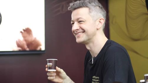 Músico atendeu fãs nesta quarta-feira (8) em Belo Horizonte