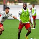 Gerson desponta como provável substituto de Arrascaeta no Flamengo