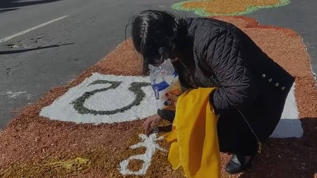 Corpus Christi: católicos colorem com tapetes avenida Afonso Pena em Belo Horizonte