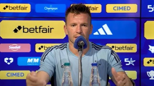 Na coletiva, Brock relembrou as polêmicas na derrota para o América em 2022