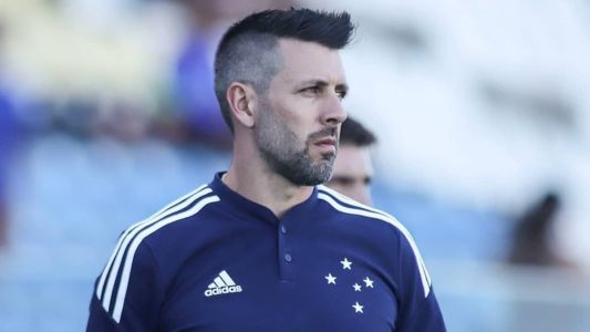 Na coletiva pós-jogo, Pezzolano destacou a má atuação contra o Democrata-SL