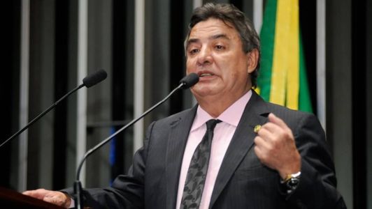 Na decisão de maio do ano passado, a juíza Denise Canêdo Pinto determinou que Perrella devolvesse R$ 84 mil e pagasse multa