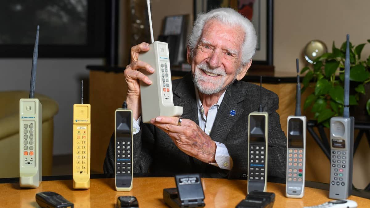 Celular completa 50 anos: veja o que diz inventor do aparelho