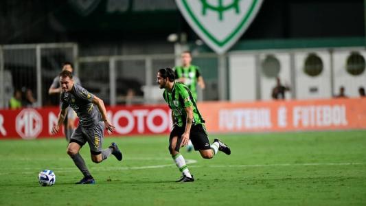 Na estreia das equipes na Sul-Americana, o América goleou o Peñarol por 4 a 1 em Belo Horizonte