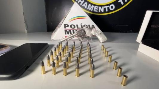 Na imagem, arma apreendida