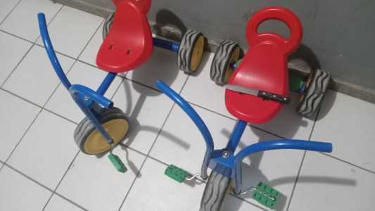 Na imagem,  brinquedos recuperados