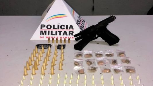 Na imagem, o material apreendido