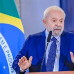 Lula se esquiva de comentar delação de Cid, mas vê Bolsonaro ‘altamente comprometido’