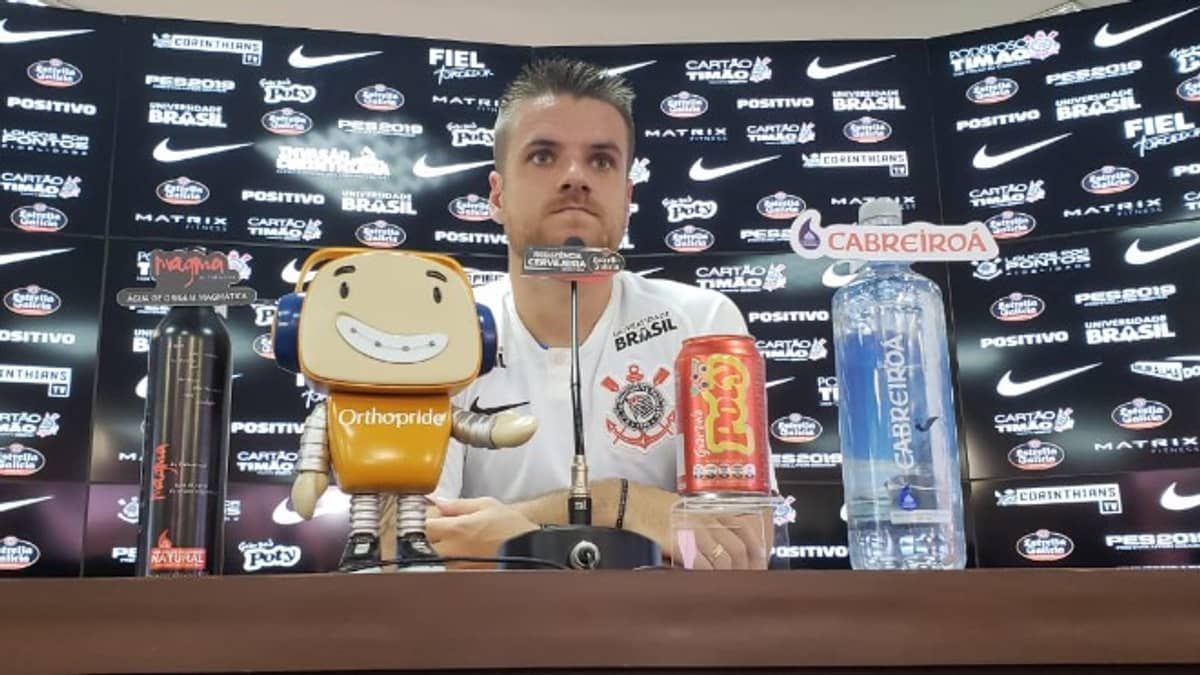Volante do Cruzeiro, Ramiro cobra R$ 6,3 milhões do Corinthians na Justiça