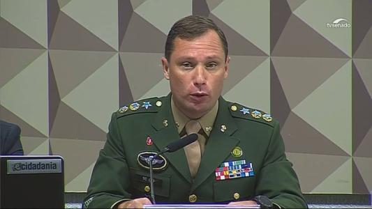 Na prisão, Cid recebeu visita de generais, deputado e militares envolvidos em investigações.