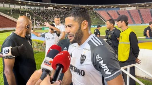 Na saída de campo, Hulk afirmou que deixaria o Brasil em um mês
