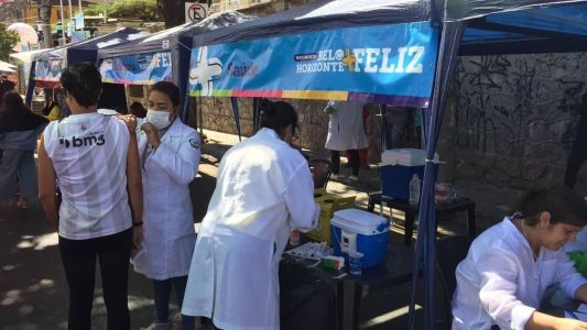 Na Sapucaí há muitos idosos na fila; usuários reclamam da falta de atendimento prioritário