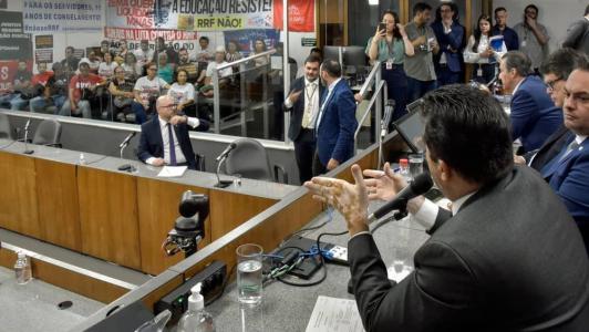 Na semana passada, deputados da Comissão de Fiscalização Financeira receberam relatório sobre o RRF