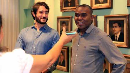 Na sequência, o corregedor pontua que "a decisão é a mesma" - o que foi interpretado pela equipe de Gabriel como uma confirmação de que Crispim arquivaria o pedido do PDT