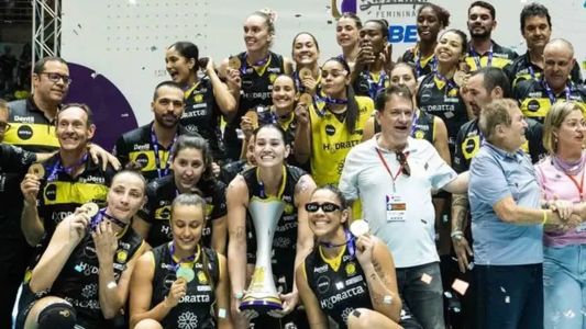 Na temporada 2022/2023, Praia Clube derrotou o Minas na grande final da Superliga